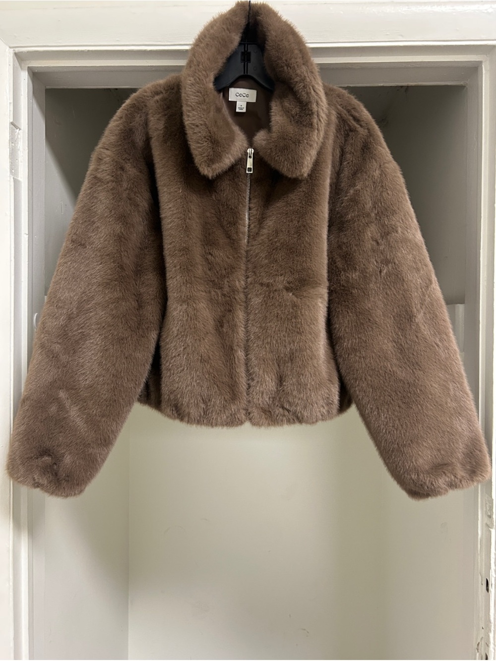 CeCe FAUX FUR JACKET MEDIUM